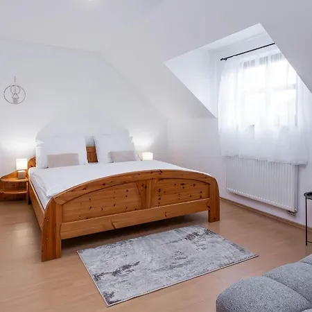 Guest house Na Lukach