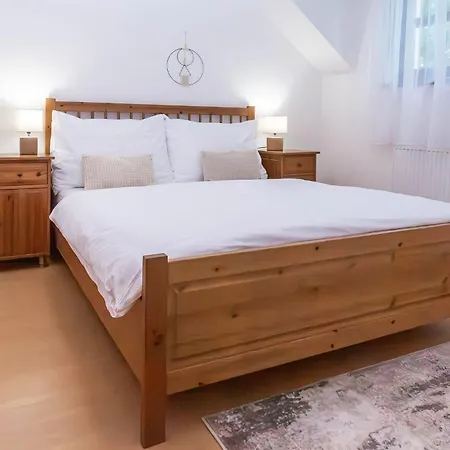 Na Lukach Guest house