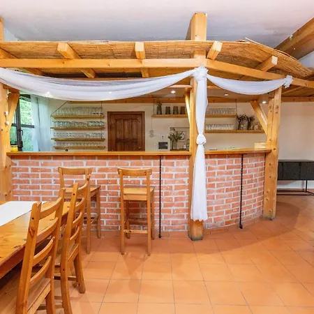 Guest house Na Lukach