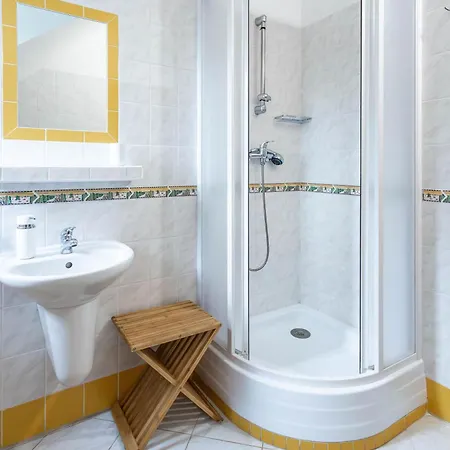 Guest house Na Lukach
